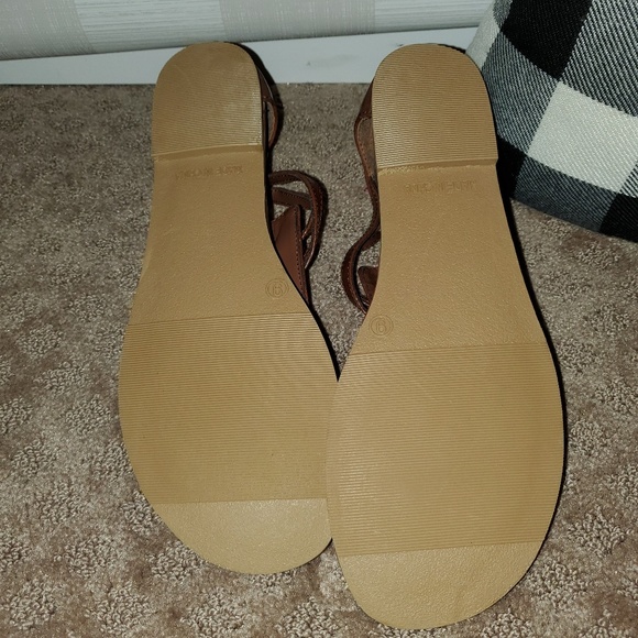 Lot of New Sandals - Picture 6 of 6